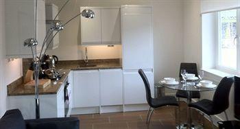 Max Serviced Apartments Commercial Road Лондон Екстер'єр фото