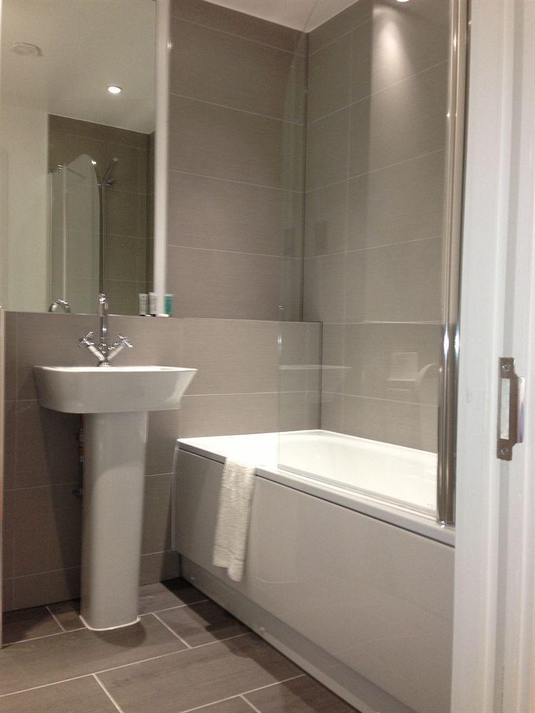Max Serviced Apartments Commercial Road Лондон Екстер'єр фото